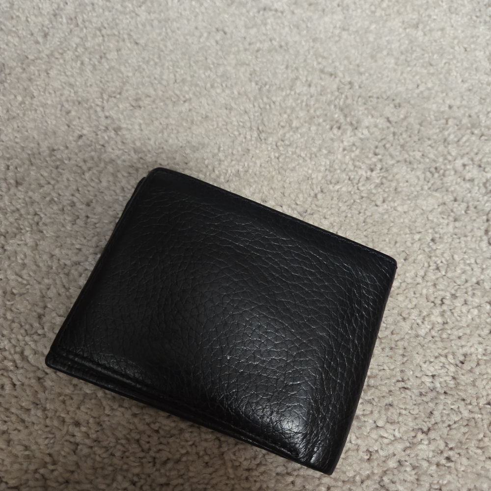 Cole Haan bifold wallet - Picture 2 of 7